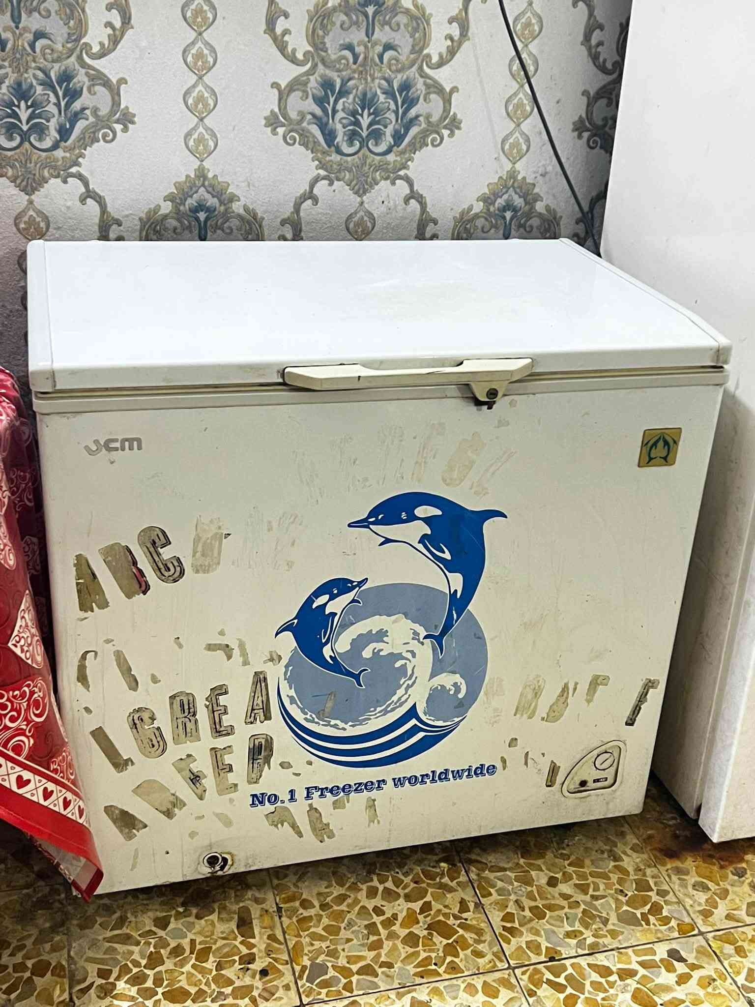 غراض للبيع • خزانات