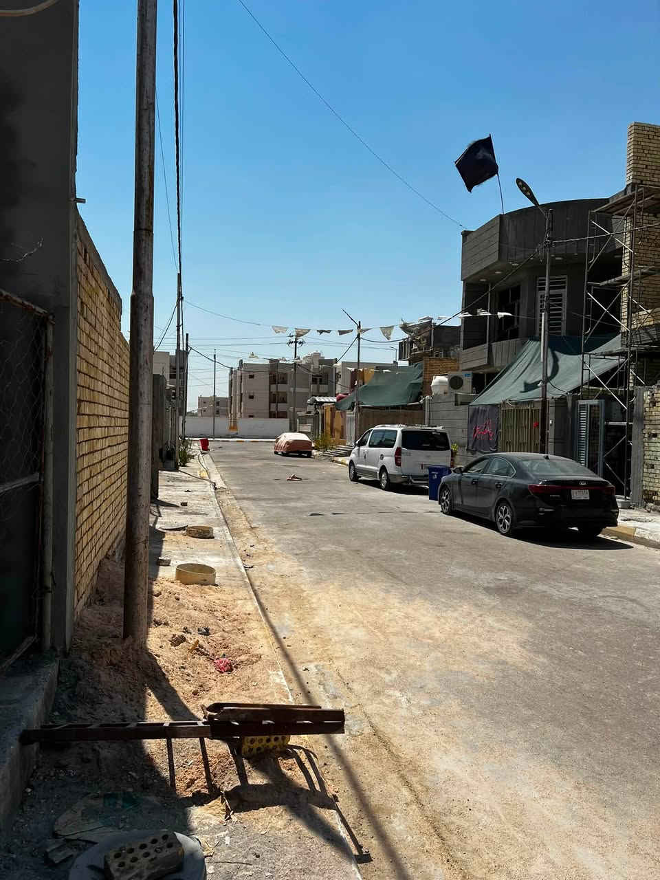 بيت للبيع مساحة 200طابو صرف 
البناء طابوك يحتوي غرفتين 
صاله استقبال مطبخ صحيات البناء حديث 
سعر 150بي مجال بسيط  يرهم قسط مقدمه 100 بشهر مليون 
مكانه حي العسكري شارع خيري العبد الله 
***********الاستفسار
