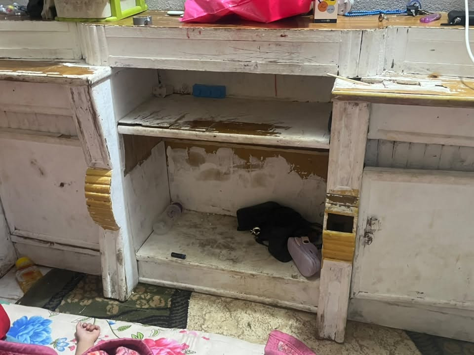 غرفه هاذ حالهاا كدامكم معروضه بـ350صاج عراقي مسوينها بمليون ونص تصال ***********
