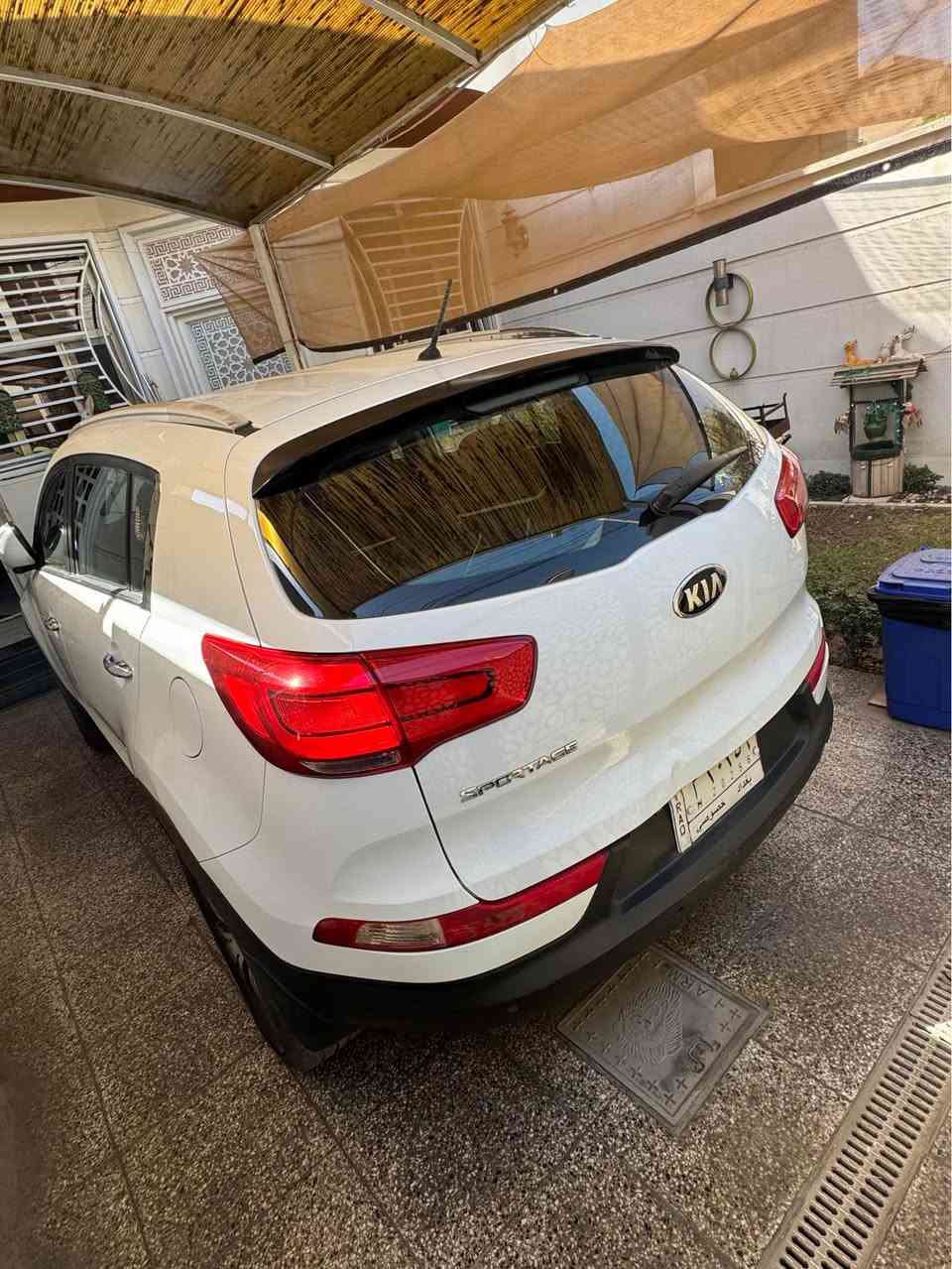سبورتج موديل ٢٠١٦ 
ماشيه تقريبا ١٣٥ الف كيلو 
محرك GDI 
رقم بغداد 
سيارة بيها ملاحظات بالكشر بسيطه 
سعر ١٤.٥٠٠ الف وبيها مجال بسيط 

رقم التواصل فقط *********** بغداد, العراق
