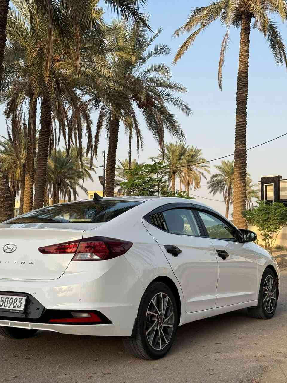 السلام عليكم
للبيع ألنترا خليجي موديل 2020 مكينه  2000 فول مواصفات رقم  بغداد بإسمي شرط تحويل ثاني يوم هزه جديده سنويه جديده مكفوله كفاله عامه من التبديل والصبغ بيها فقط شبر بارد بالهلال مال الجاملغ الخلفي جهة اليمين موضح بالسونار السياره ماشيه 123 ألف كيلو متعهد گير ومكينه وتبريد ثلچ منظومة زنون جديده السياره 1/1  .
السعر 155 وبيها مجال للشراي  .
***********

