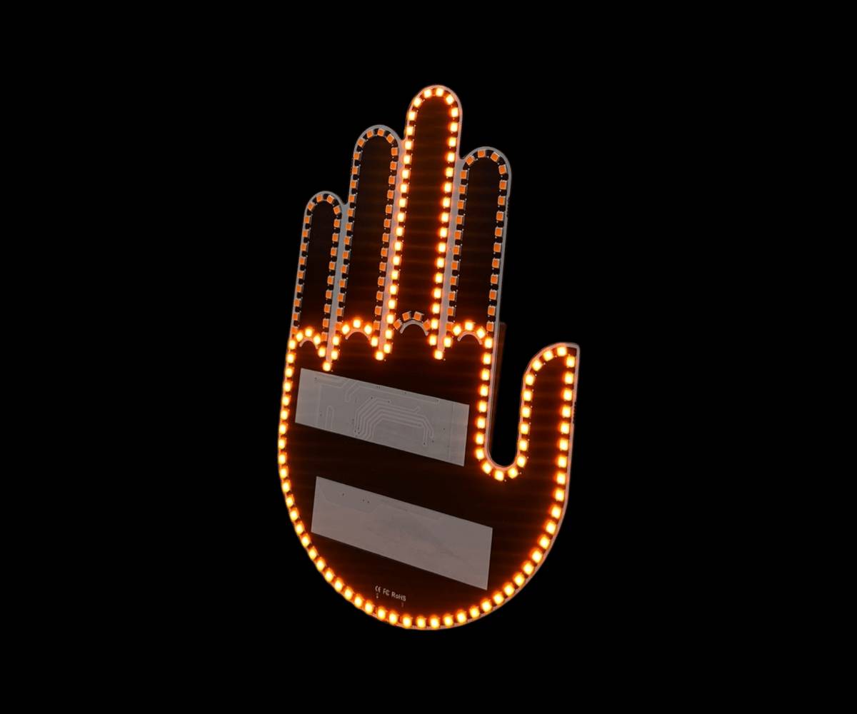 يوجد لدينا توصيل لجميع المحفظات العراق 📦🚖

نشرة إضاءة LED بإشارة اليد للسيارات – Fun Gesture Signal

الاستخدامات

تُستخدم لإرسال إشارات واضحة للسائقين خلفك أثناء القيادة، مثل: قف – انتبه – تهدئة – شكرًا وغيرها.

مناسبة للدراجات، السكوترات، والسيارات، لإضافة عنصر أمان ووضوح في الطرق المزدحمة.

فعّالة جدًا أثناء القيادة الليلية أو الأجواء الضبابية لزيادة الرؤية والتنبيه.

يمكن استخدامها كزينة أو إضاءة خلفية تفاعلية تضيف مظهرًا مميزًا للمركبة.

المميزات

تصميم على شكل كف LED مزود بعدد كبير من اللمبات ذات الإضاءة العالية والواضحة.

تحكم كامل عبر ريموت يمكنك من تغيير الإشارات المعروضة بضغطة زر.

مدى ريموت يصل حتى 25 مترًا للتحكم السهل أثناء القيادة.

عدة أوضاع للإشارة(رفع اليد – قف – تنبيه – تموج ضوئي…).

إضاءة قوية Super Bright LED مع استهلاك منخفض جدًا للطاقة.

يعمل بالبطاريات(3 بطاريات AA) بدون أسلاك معقدة.

لاصقات خلفية قوية لتثبيت النشرة بسهولة على زجاج السيارة أو أي سطح أملس.

منفذ Micro USB للصيانة.

هيكل بلاستيكي قوي مقاوم للكسر والخدش.

مناسب لجميع المركبات ولا يحتاج أي تجهيزات كهربائية.

أبعاد الغلاف: 11 × 3 × 17 سم.

محتويات الصندوق

لوحة LED على شكل كف.

جهاز التحكم (الريموت).

3 لاصقات للتثبيت.

غطاء بطارية خلفي.

دليل الاستخدام.

الملاحظات

يعمل على 3 بطاريات AA (غير مرفقة).

يفضّل تنظيف السطح قبل التثبيت للحصول على أفضل تماسك.

لا تُلصق اللوحة على الأسطح شديدة البرودة كما ذُكر في دليل التشغيل.