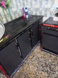 كاونتر ٣ قطع مترين جديد صارله شهر من فصلته اريد ابيعه ٠٧٧٤٢٣٥٠١٤٧