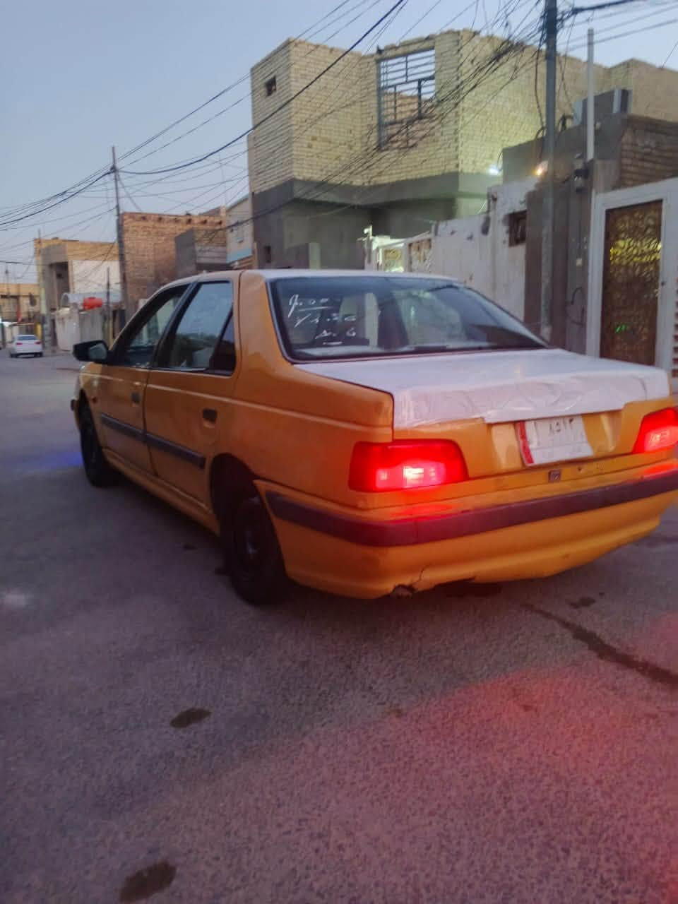 سلام عليكم سياره بيجو بارص لبيع كير ومكينه مكفولات مديل 10 سنويه صاقطه ب21 مطلوبه 300هئيه ينزلن من سعرهه غرامه مصفره راعيهه موجود سعر 20وبيهه مجال مكان نجف كوفه علوات الفحل رقمي ***********
