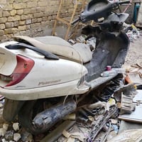 دراجه حديده للبيع مكانها بغداد سعر ١٥٠ مبايل 07759561480 حديده لاحد يخ...