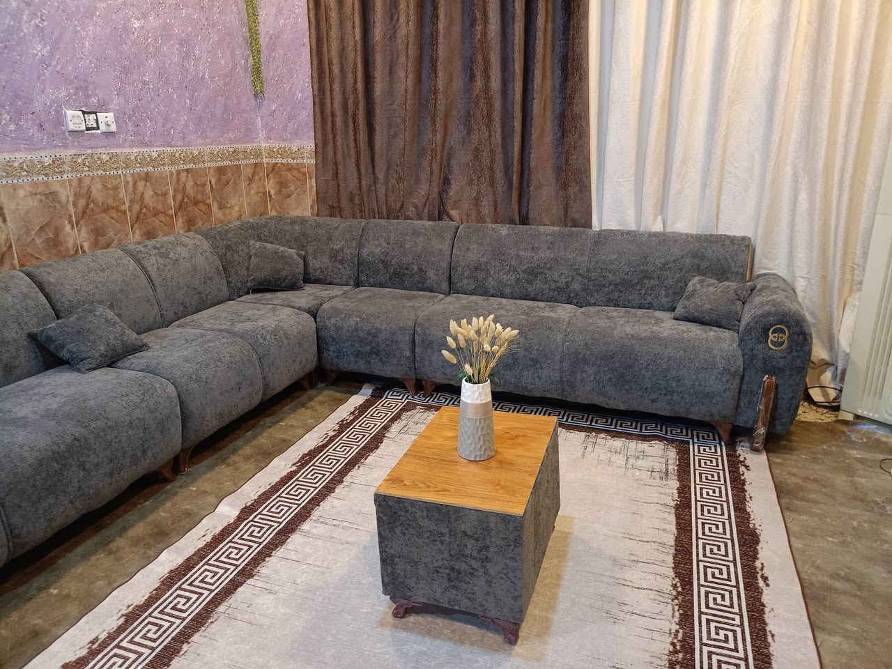 تخم للبيع جديد السعر 450وبي مجال العنوان شط العرب ***********
