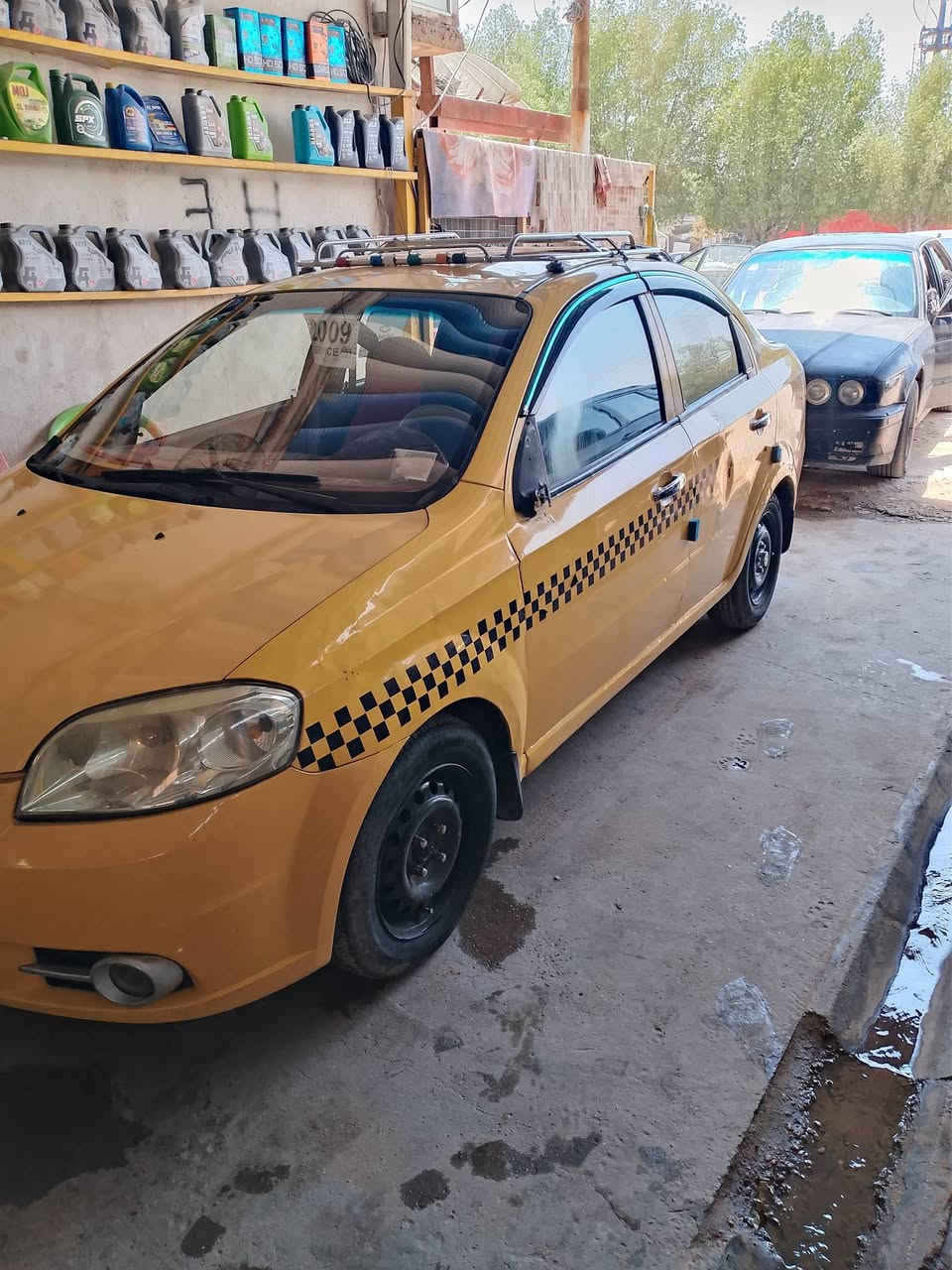 سلام عليكم 
اخوان افيو للبيع محرك كير كل مكفولة تبريد شغاله 
وهذا رقمي ***********

