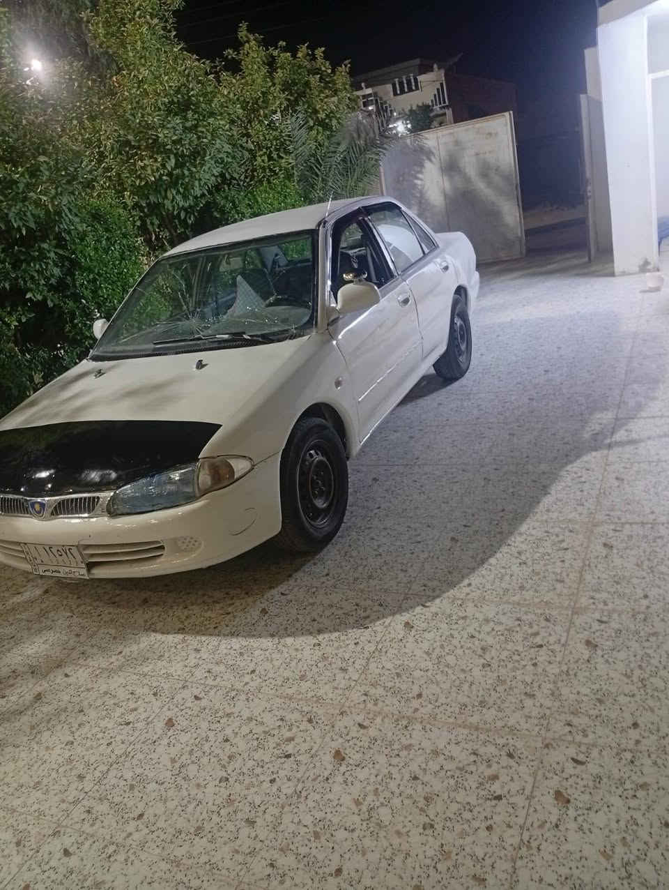 السلام عليكم 
براتون للبيع موديل 2002
حره كير اومكينه مكفولات 
 تخم تاير جديد 
رقم صلاح الدين 
رقم الهاتف ***********
***********
