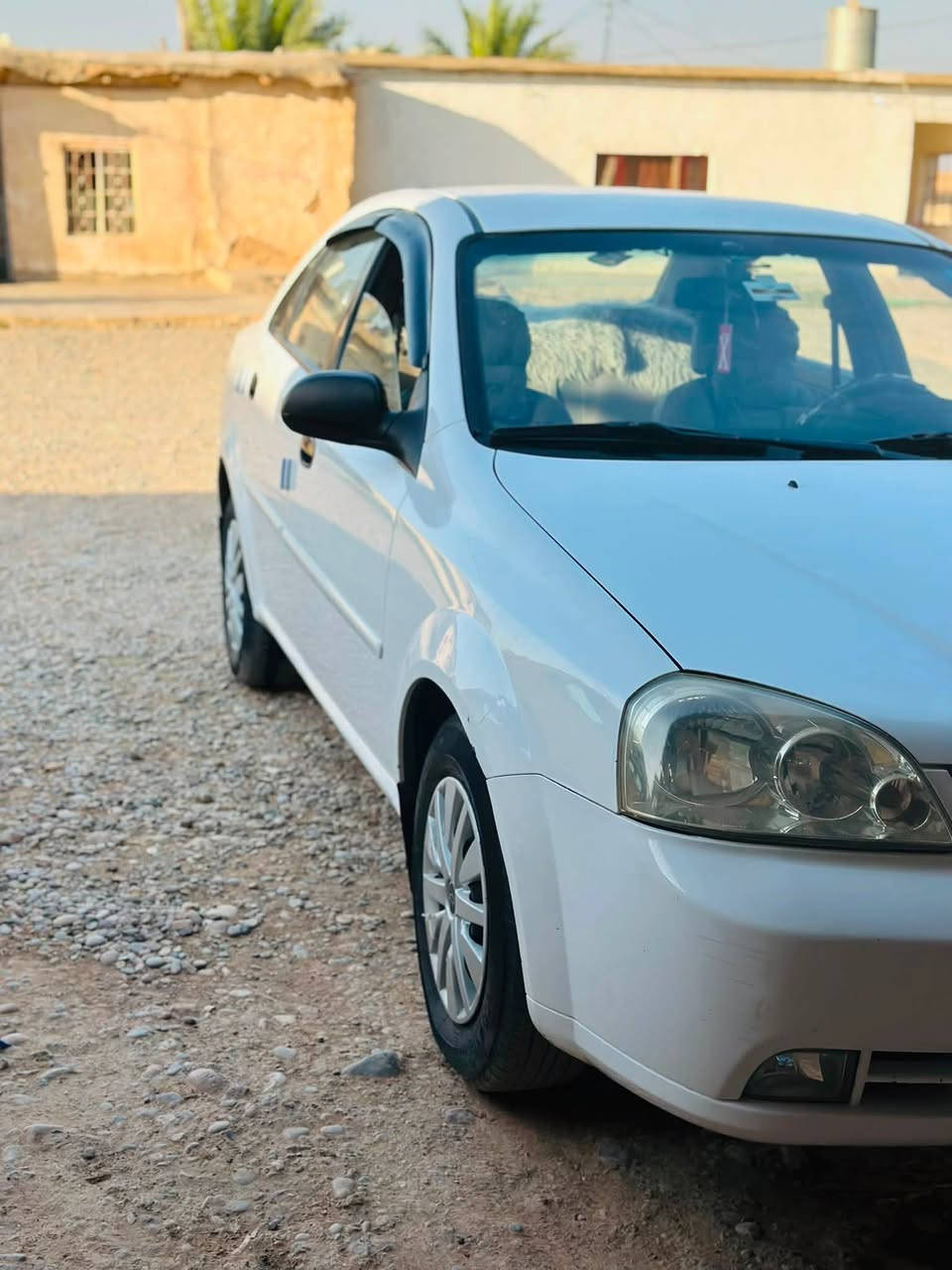 ‏السلام عليكم 
 للبيع أوبترا مؤسسة 2004 
 نظافة خير من الله كلها بلادي 
لون ابيض سنوية بأسمي دفتر بانزين موجود 
محرك شرط ما مفتوح لا صرف لا بخار كير شرط 
دواخل كلها بلادي مكفولة من اي ضربة او ضرر 
شرط لا صبغ ولا معجون 
 تخم تاير جديد تبريد فول 
كهربائيات كلها بلادي 
سيارة جاهزة ومكفولة من كلشي شرط الغرامات والتحويل 
العنوان كركوك باقي التفاصيل والسعر  ***********

