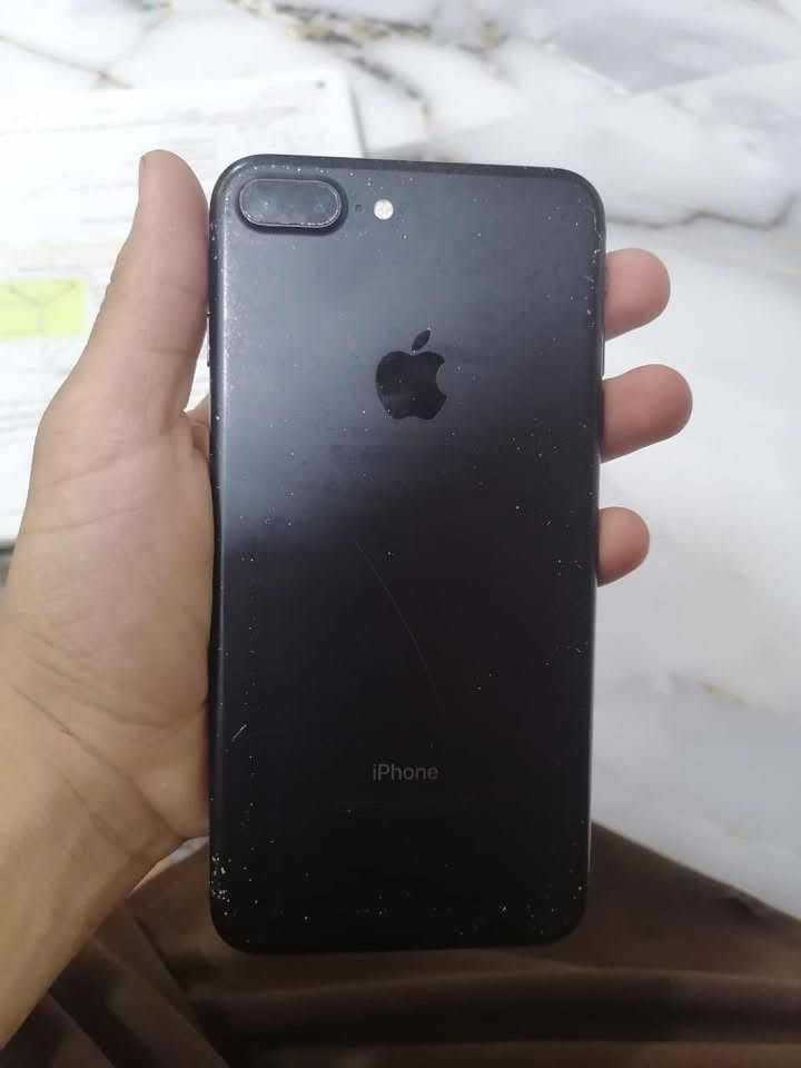 اسود iPhone 7 Plus
ذاكره ١٢٨G !! 
الجهاز جدا نضيف بسبي فطر بالشاشه مامئثر اصلا  

كربلاء ومتوفر توصيل 🚚 
بسعر ١٠٠ الف فقط  
تواصل واتساب ***********
