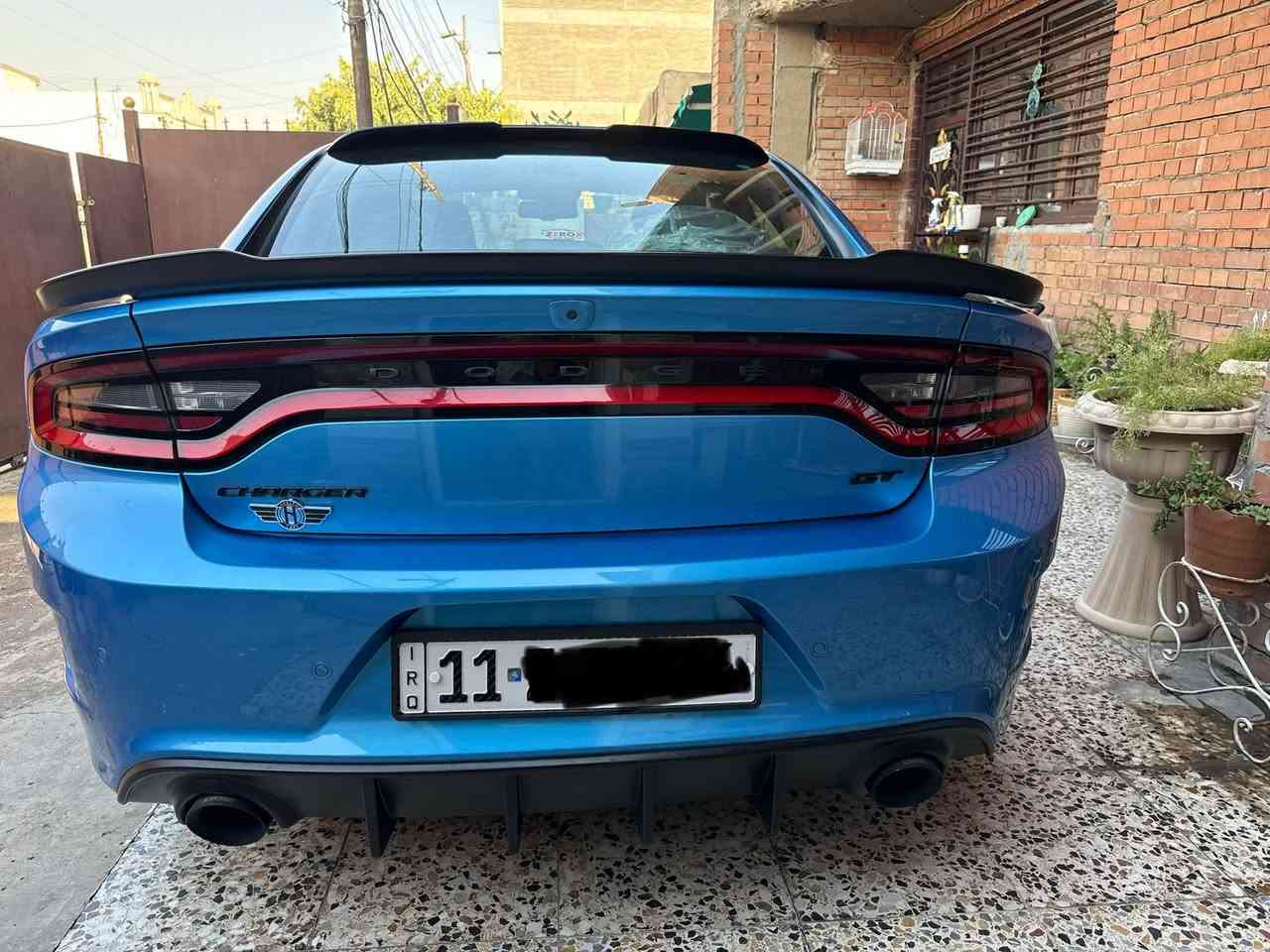 جارجر  GT PLUS . وكالة هارلم
الموديل : 2023 . (خليجي) . مكفوله من صبغ 
المحرك : V6 3.6
العداد : 6 الألف . (زيرو) . 
الضمان : 3 سنوات او 60 الف كيلو متر . 
السعر : 340$ ورقه
رقم بغداد باسمي 
المواصفات :
* نسخة  GT PLUS
* نقطة عمياء . 
* حساسات خلفية . 
* رادار أمامي مع مانع تصادم.
رادار جانبي 360 درجه 
* شاشه كبيرة مع نظام ملاحة نفكيشن GPS .
* سستم صوت الپاين مع سماعات پريميوم .
* ويل قياس 20 انج . 
* مصابيح امامية زنون . 
* كشافات الضباب زنون . 
* فتحت سقف (سلايد) . 
* مقاعد رياضية من الجلد الفاخر . 
* مقاعد أمامية كهربائية عدد 2 . 
* ذاكرة لحفظ وضعيات الجلوس (ميموري) . 
* مقاعد أمامية تبريد وتدفئة . 
* مقاعد خلفية تدفئة . 
* تشغيل عن بعد . 
* ستيرن كهربائي . 
* تدفئة ستيرن . 
* محدد سرعة . 
* تلفون بلوتوث . 
* كاميرا خلفية .
* مرايا متحسسة للاضاءة العالية .
* كير شفتر بالستيرن . 
* دخول ذكي (بصمة) .
مكان السياره بغداد 
اتصال على رقم ***********

