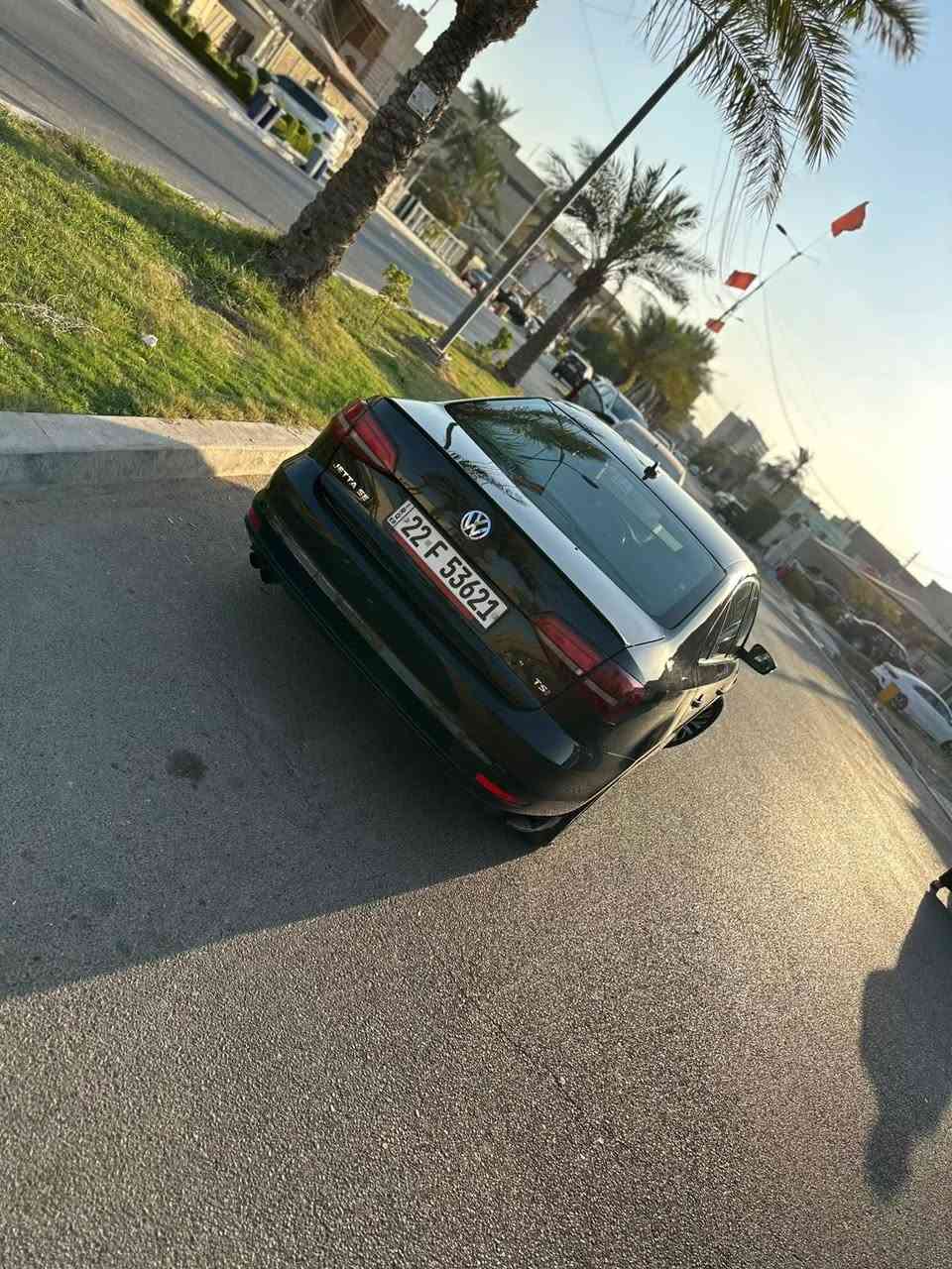 السلام عليكم سيارة فولكس فاجن جيتا 
موديل ٢٠١٨ 
فئة se
محرك ١٨٠٠
بصمة تشغيل
فتحة سقف 
شاشة كبيرة
رادار أمامي 
مبدل قطعة واحدة
العنوان بغداد السيدية أو الحارثية 
السعر ١١٨ وبيه مجال 
رقم : ***********

