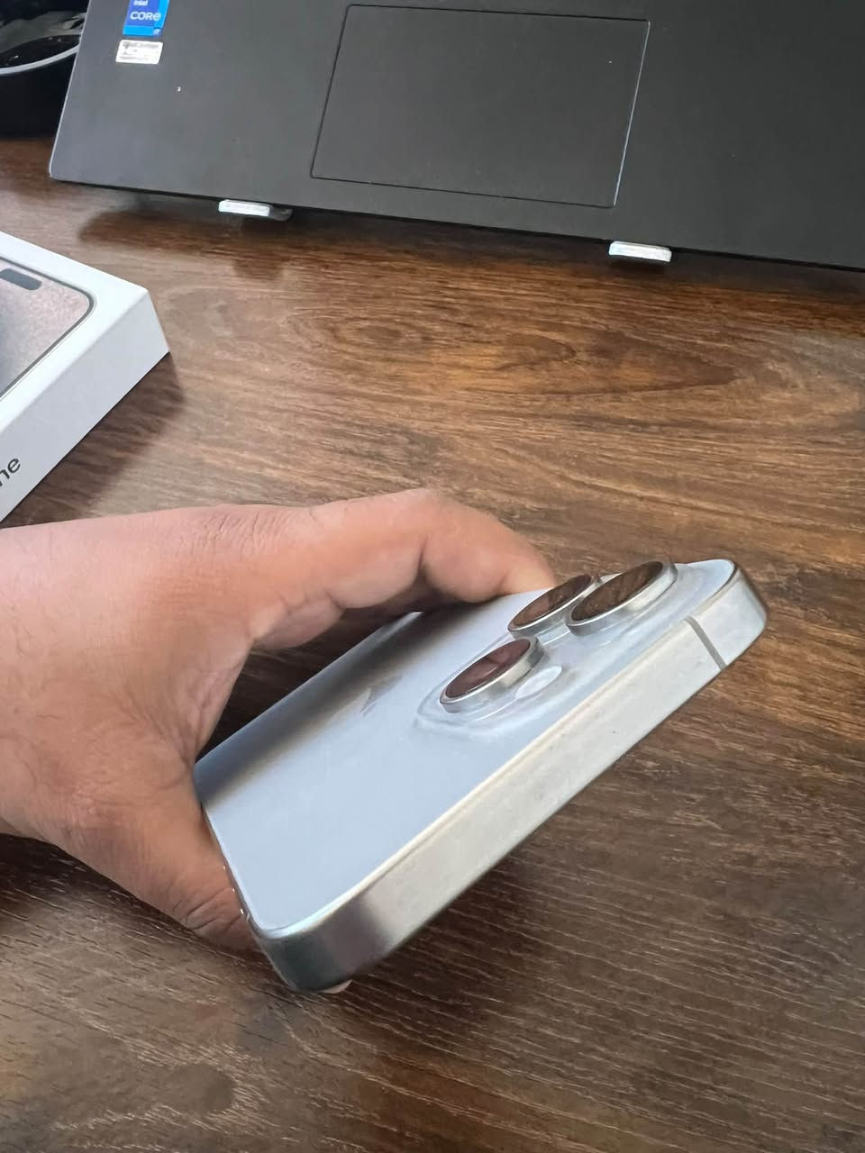 السلام عليكم …

ايفون 15 برو ماكس للبيع IPhone 15 Pro Max 
تيتانيوم طبيعي Titanium 
الذاكره 256
البطاريه 89‎%‎ عدد دورات الشحن 632
الجهاز نظيف نظيف الى ابعد حد 
وتر بروف ممبدل بي و لا قطعه و على الفحص
ملحقاته كامله و كيبل الشحن حتى ممستخدمه
كل التفاصيل موضحه بالصور 
حتى باكيته مطابق للسيريل 
السعر 1.150.000

مكاني بغداد حي الجهاد
***********

نص مكتوب في الصور:
- ١٢:١٦
- حالة البطارية
- عادية
- تعمل بطارية iPhone هذه على النحو المتوقع. حول البطارية والضمان...
- الحد الأقصى للقدرة
- ٨٩٪؜
- هذا قياس لقدرة البطارية مقارنة بقدرتها عندما كانت جديدة. قد تتسبب القدرة المنخفضة بتقليل ساعات الاستخدام بين عملية الشحن والأخرى.
- عدد الدورات
- ٦٣٢
- هذا هو عدد مرات استهلاك iPhone لقدرة البطارية. معرفة المزيد...
- تاريخ التصنيع
- شباط ٢٠٢٤
- أول استخدام
- حزيران ٢٠٢٤