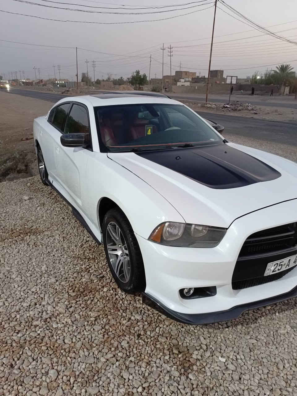السلام عليكم جارجر 11فول 1علئ1 بيها منضومت غاز  بيها ضعف بل تور باين مكينه 3600برغي ما مفتوح بيها اكسن جديد  حداديه جديده بسمي مداور وين ما تريد سنويه ال2031هزه جديده مكاني ديوانيه ***********
