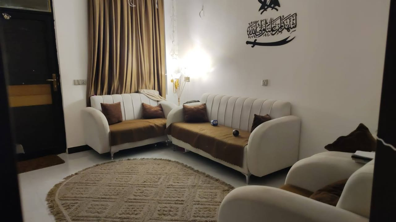 السلام عليكم
تخم للبيع سبعه مقاعد نظيف جداا استخدام شهرين 
بسعر ٣٥٠ 
***********
