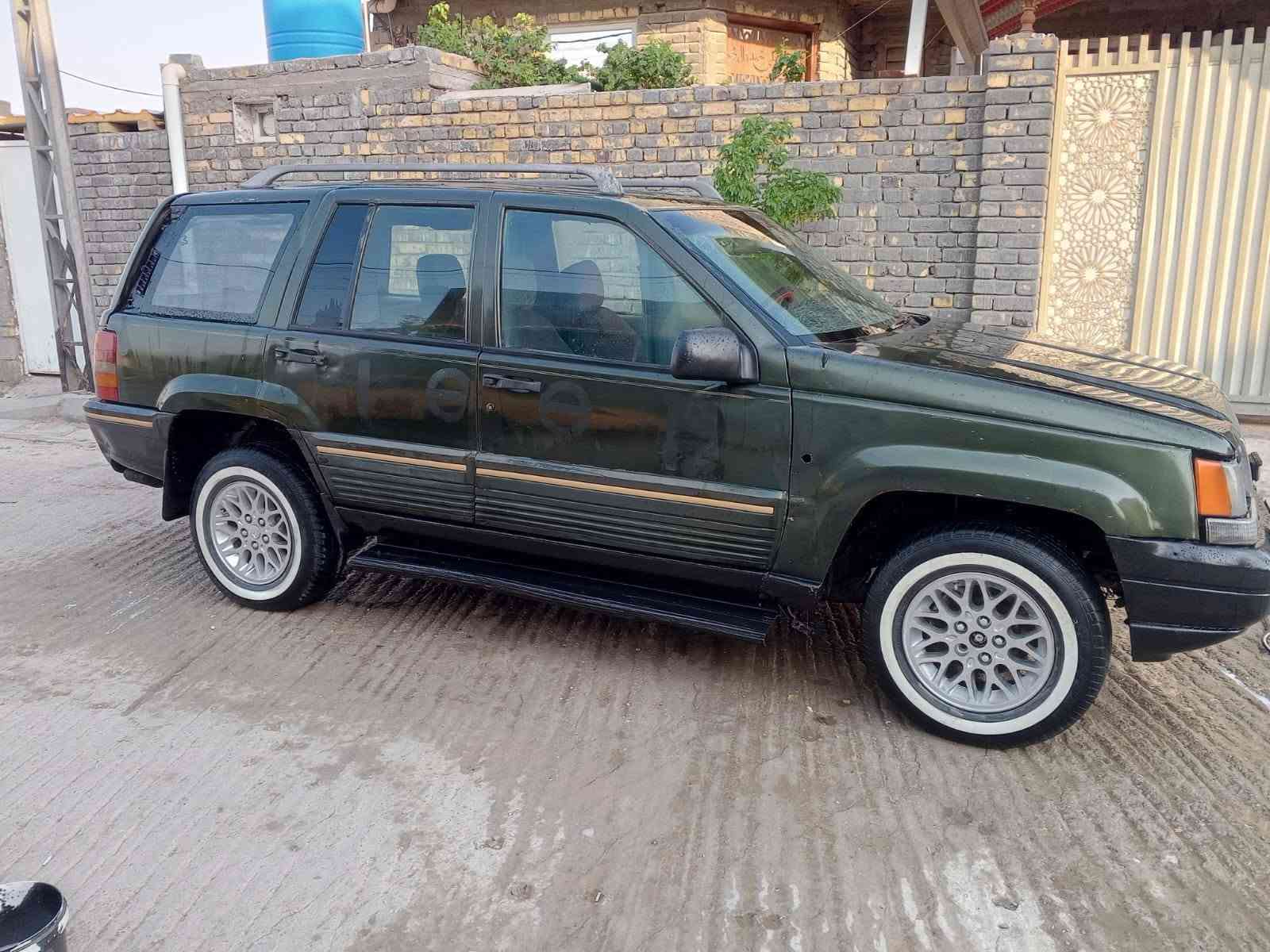 سلام عليكم جيب شيروكي موديل ٩٥ سنويه ٢٧ مشروع وطني تحويل مباشر مكينه وكير بطه كرتون مكان واسط كوت السعر ٢٨ ***********ورقه وبيها مجال بسيط كلش
