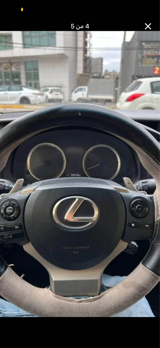 لكزز is فول 
محرك 4 سلندر 20 توربو 
هواي بيه موصفات 
صبغ 3 قطع بيه دواخل هم صور حادثه موجود يمي مرواس هم عادي شي يعجبني 
مكاني كركوك سنويه جديد لحد 30 
*********** وتساب كركوك, العراق

نص مكتوب في الصور:
- 4 من 5
- 5 من 5