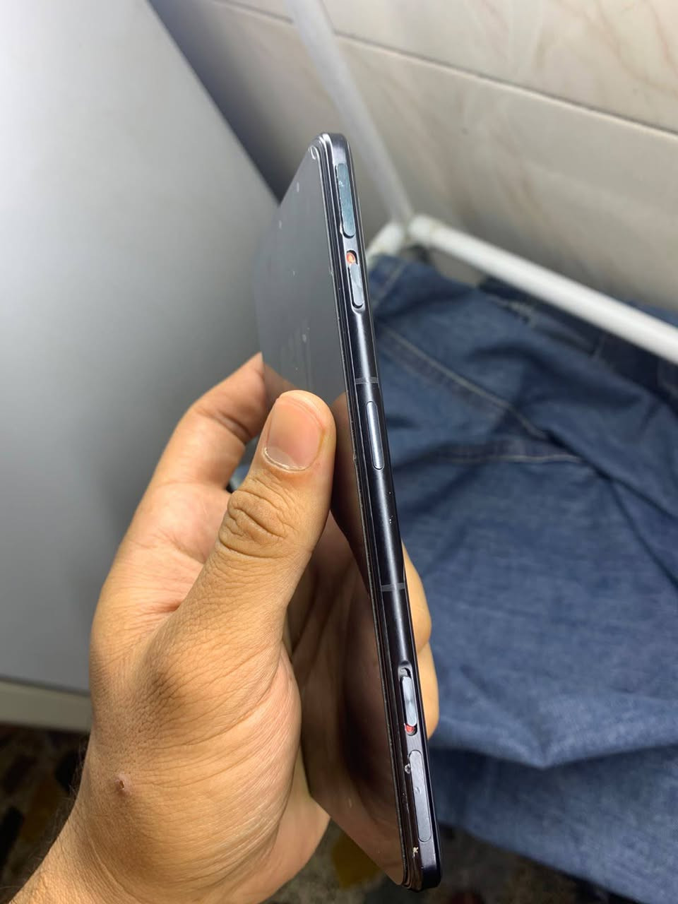 Redmi magk  K40 Gaming
256 جهاز العاب  مواصفات ابحث عليه ممفتوح  

جهاز نسخه انكليزيه يعني لازم تعربه بل حاسبه 

امريكي  جهاز قوي العاب 120(90 فريم جهاز سبيكرات  تبريد داخليه  كلشي  مواصفات 

لمراوس فقط  شعندك نزل  مكاني بغداد دوره 

***********
