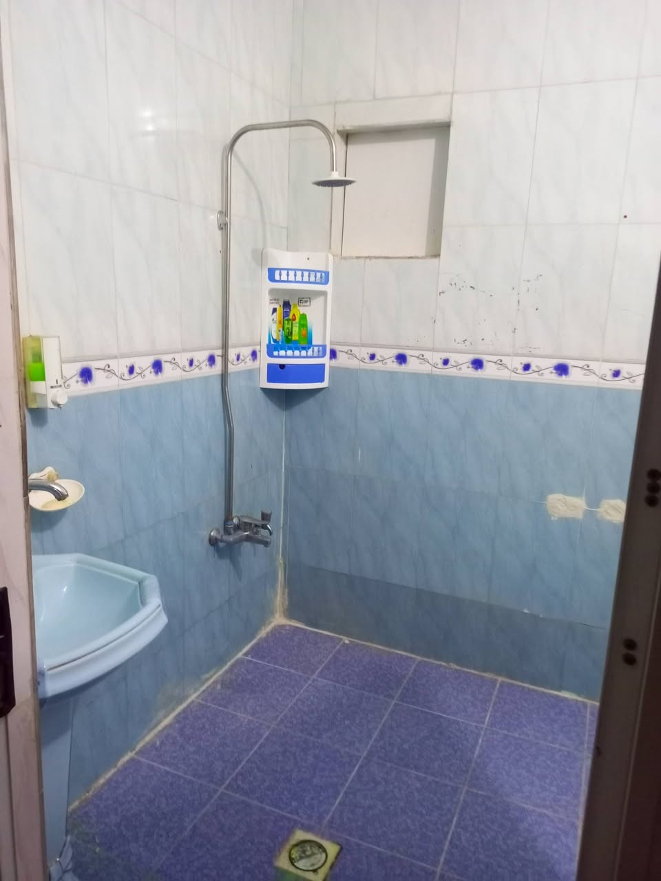 🏠✨ للإيجار – بيت 200م✨🏠 

بناء نظيف جدا 

الموقع / ام الخيل الثالثة نهاية شارع عشرين قرب مدرسة الاشعاع

📍 المواصفات:

البيت طابقين جدا نظيف

🛋️ استقبال 
🏢 صالة 
🛏️ غرف عدد 3
🚿 مجموعة صحيات متكاملة
🍽️ مطبخ حار وبارد 
🌤️ 
💼 كراج طارمة 

📞 للاستفسار: ***********
