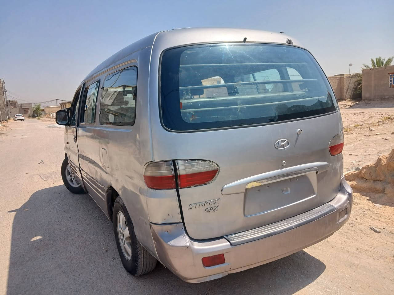 السلام عليكم استاركس ٢٠٠٧ مفتوح رقم بصره صبغ عام  جديد جماليه ريدله ترتبات بصيطه السعر ٥٠ وبيه مجال مكان كربلاء الرقم الهاتف ***********
