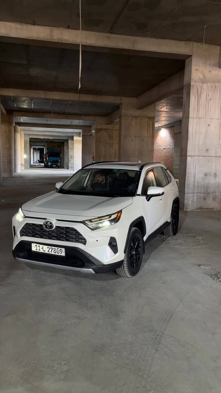 السلام علیکم
سيارة RAV4 هايبرد 2023

محرك 2500

لون أبيض صدفي (شذره)

وارد كندي

فئه XLE بريميوم

كشنات جلد + فتحه

تدفئه كشنات + مقود

ماشيه 56 الف ميل

حداديه امامي + خلفي ممتازه

رقم بغداد - بأسمي

صور الحادث والسونار بالنشر

عليها ادامه كامله للمحرك

سيارة جاهزه ونضيفه جدا

مقدمة الشاصي جهة اليسار بيها سحب وتعديل اثر الضربه جهة اليمين فقط سحب ومكعدين البراكيت

والسونار واضح كدامكم كلشي مذكور

المكان بغداد

اتصال + واتساب

***********
