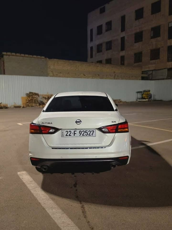 السلام عليكم 
للبيع او للمراوس نسيان التيما SR 2022 فول مواصفات عدا الفتحه رقم اربيل بااسمي تحويل مباشر 
ماشية 45.000 الف كيلو 
الحادث 3 قطع جهة عكس السايق جاملغ والبيبان ضرر سطحي 
مصبوغات وشوية تكحيل بالبنيد من الحافة 
المواصفات 
FWD دفع امامي  
بصمة وتشغيل عن بعد 
حساسات خلفيه 
شاشة كار بلي 
كشنات جلد ومخمل 
كشنات كهرباء 
حساسات خلفيه 
رادار امامي وخلفي وجانبي 
نقطة عمياء 
تحديد مسار 
شفتات ستيرن 
ويل رياضي حجم 19 
وباقي المواصفات المعروفة 
السعر   155 ورقة وبيها مجال 
للتصال *********** المكان بغداد
