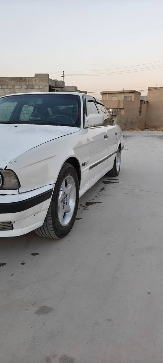السلام عليكم بي ام للبيع 525 شرط مكينه وقير كبس شرط التحويل قفل35 (***********/
