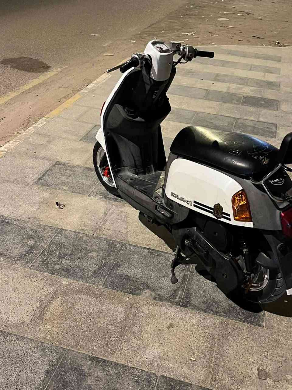 السلام عليكم دراجه بوليسي للبيع دراجه كفاله عامه جاهز من كلشي ماعوزه برغي مامفتوحه دراجه ويله البلاد مضموم سعره 900وبيها مجال العنوان ناصريه مركز ***********
