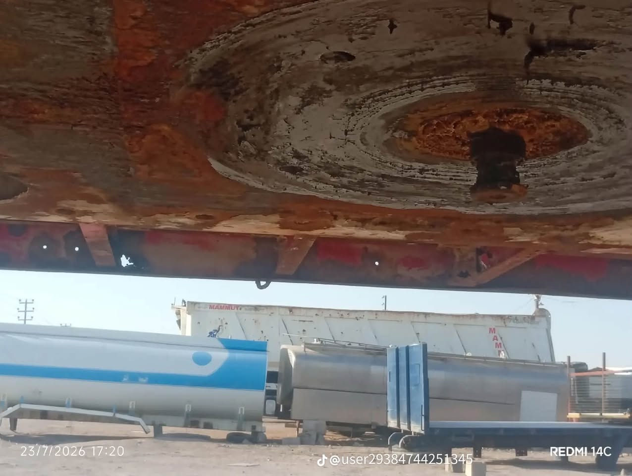 عربانه اوربيه ١٣ و ٦٠
دنكير علاك دنكير سنبا 
مكفوله من الفطر وكسر والحيم 
وركه جوه   سطحة الخشب جديده 
سيبايه اتشيل التأيرين صندوكين 
عربانه حلوه تأيراته حلوه وفوك نص أعمر 

رجان مو شراي ويكسر سعر لايخابر 

***********
سعره ٣٥ وبيه مجال قليل
