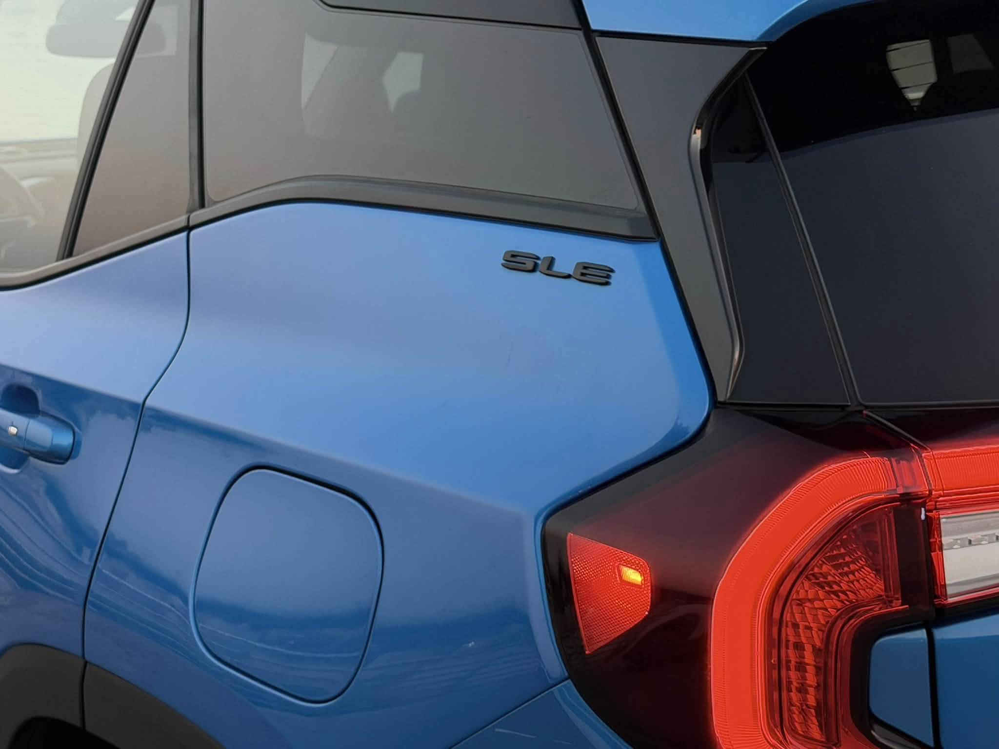 السلام علكيم
� وصول جديد ومميز 🔥
🚘 GMC TERRAIN SLE 2024 – الشكل الجديد
وارد امريكي
بدون صبغ حادثهه دعامية امامية فقط ايرباك سستم 
💙 لون أزرق مميز
✨ علامات سوداء + ويل كب أسود
رقم اربيل ترقيم جديد بأسم شركة وكالة تحويل او مضمون 

⭐ المواصفات:

• 🔑 بصمة تشغيل ودخول
• ⚙️ محرك 1.5 تيربو
• 🔄 كير دكمة
• 🅿️ هندبريك دكمة
• 💡 لايت LED أمامي وخلفي
• 🔦 بلوجكتر
• ❄️ قطعتين تبريد
• 🎮 تحكم ستيرن
• 🚦 كروس سرعة / مثبت سرعة
• 📡 رادار أمامي
• 🛑 مانع انحدار
• 🏁 Drive Modes – مود درايف
• 📱 شاشة

📌 رقم الشاصي:
3GKALMEG3SR204871

📍 مكاني: الكاظمية – شارع أكد

🔥 Terrain 2024 بالشكل الجديد — مواصفات حلوة وشكل رياضي مميز.
📸 صور السيارة مرفقة للإطلاع على التفاصيل

📞 للتواصل والاستفسار:
***********
