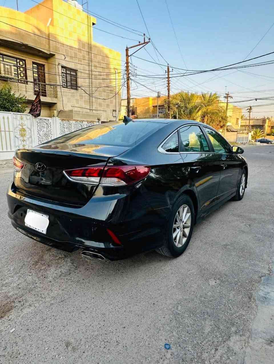 للبيع هونداي سوناته 2018
رقم ديالى الجديد 
سنويه جديده بأسمي هزه جديده 
تحويله هنا بغداد بكل موقع 
محرك 2400 مكفوول
كير AT مكفوول
صدر أمامي خلفي شاده جديد 
تخم تاير شادله جديد 
شاشه كبيره 
داخل بيجي 
لايتات جدد شادهن 
ماشيه 80 
ليبل واحد السياره بدون تبديل نهائياً 
جمييع الأيرباكات سليمه 
سياره جاهزه ونظيفه خاليه من كل نقص 
بيه 4 قطع صبغ 
السعر 110ورقه 
مكاني الغزاليه 
***********
