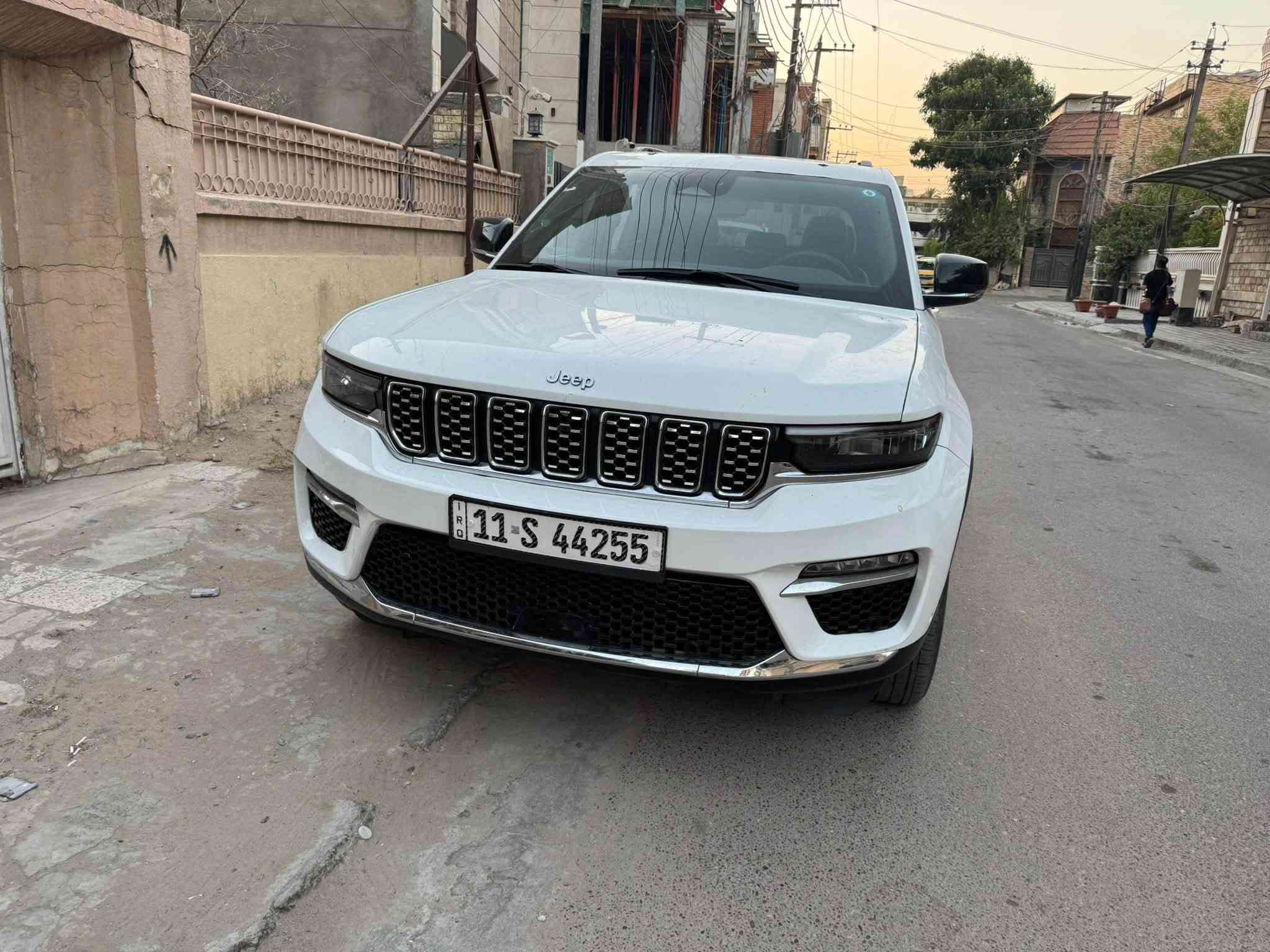 جيب موديل 24 فول لفول 1/1 بلكن مكينه 2000 تيربو رقم بغداد باسمي صور الحادث والسونر بالمنشور للاستفسار *********** مكانها بغداد
