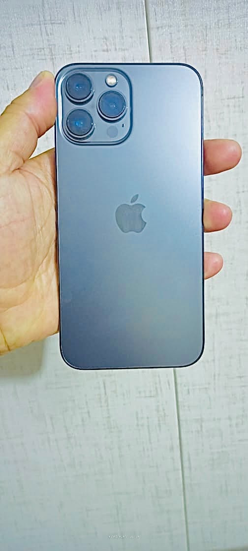 آيفون 13  Pro Max
🔋 البطارية: 76%
 💰 السعر: 675,000  وبيه مجال
جهاز نضيف وما مفتوح 
 📍 الموقع: ناصريه، حي الثوره
 📞 للتواصل: ***********
