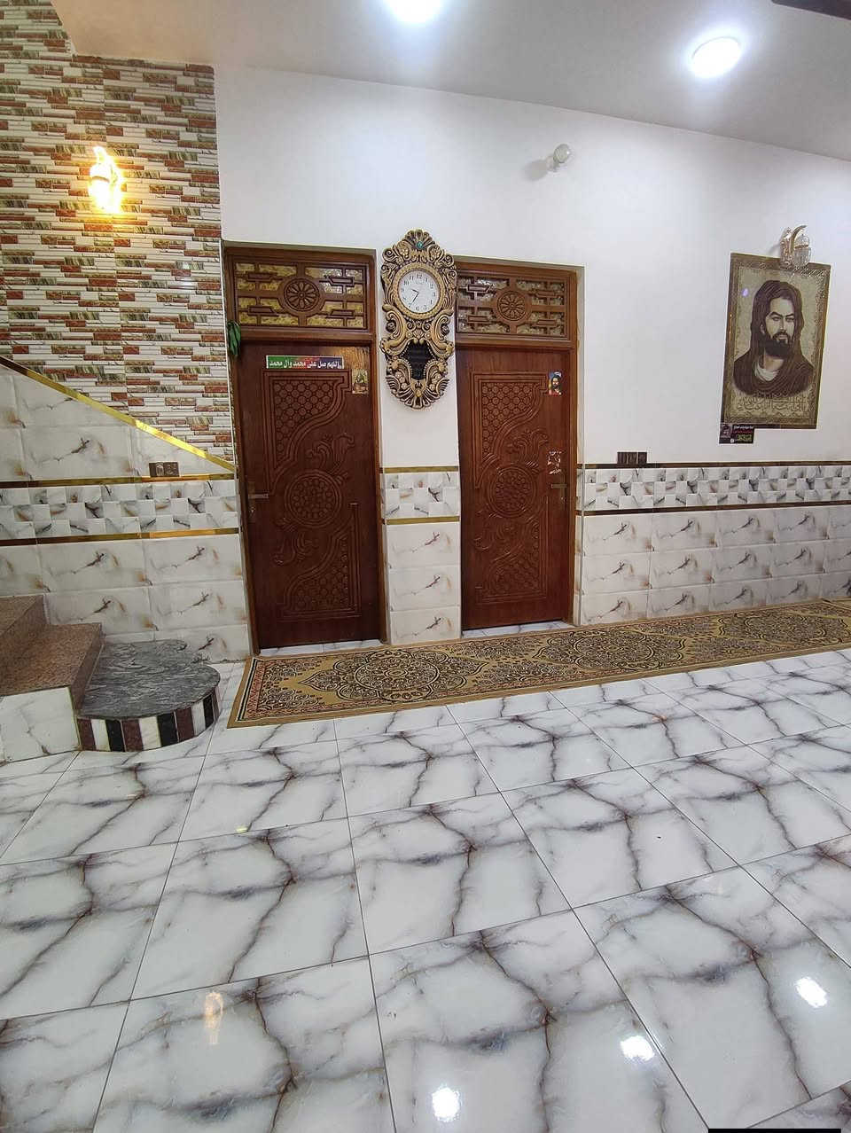الدار للبيع في الشافعيه قرب سوق قرب مدرسه الشهباء مساحه 240 الرقم ***********
