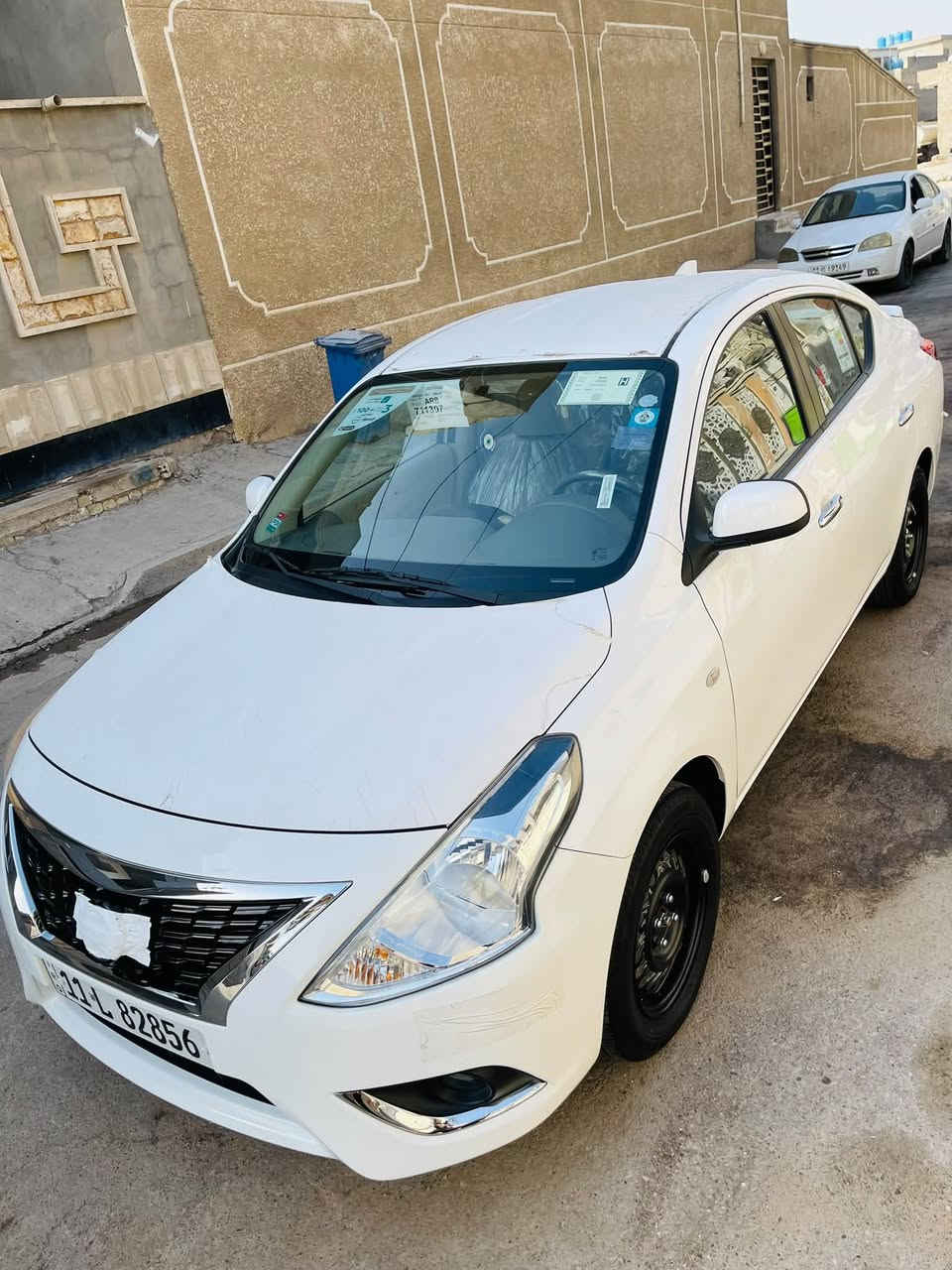 السلام عليكم
نيسان صني هندي(2025)ابيض بغداد الدولي 
    (بليته زركه ضمان شركه السور الشباك الجديد) 
     السياره زيرو ماشيه 4 تاالاف  كفاله عامه جديده 
مكفوله صبغ-تبديل-بارد-فتح-حالوب- طخه - PDR
دوشمه عامه سبير كبات ارضيات سويج ثاتي منازلات
        بغداد الرصافه135/ ***********
