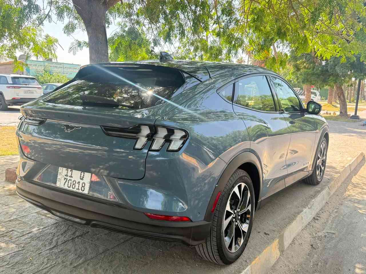 فورد موستنگ ماخ موديل 2024 كهرباء
Mach E4 X
زيرو ماشيه 11 الف
كلين تايتل بدون صبغ مكفوله كفاله عامه حته الدعاميات بدون صبغ بيها بارد ٤ اصابغ بالباب خلف السايق
فول مواصفات عدا السلايد
كهرباء بالكامل Full Electric 
دبل ماطور 
مدى البطاريه طويل (Long-Range)
يعني الشحنه تمشي 520 كيلو
القدره 365 حصان
العزم 675 نيوتن - متر

‏‎لون مميز سمائي اسمنتي 
المواصفات
- بصمه
- شاشة كبيره بحجم 15,5 بوصة
- لايتات LED
- ٣ انظمة قياده
- مري جانبيه كهرباء قابله للطي
- حساسات 360 اماميه وخلفيه
- كاميرات 360 اماميه وخلفيه وجوانب
- رادار امامي تفاعلي
- رادار جانبي Blind Spots
- كشنات جلد اسود وكهرباء
- كشنات تدفئه
- كشن ذاكره
- شاحن واير لس
مكان السياره بغداد / كاظميه
السعر 20,300$
***********
