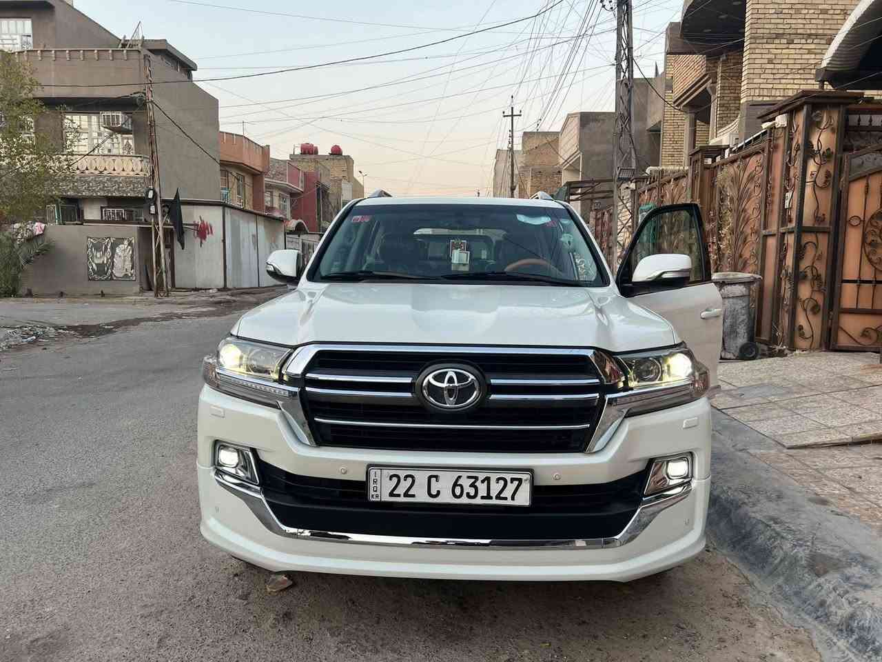 جراند تورينغ
الموديل: 2020
الفئة: جي إكس آر جراند تورينغ
الضمان: SAS
الممشى: 69 ألف كم
المحرك: 4.0 لتر 6 سلندر

المواصفات:

فتحة سقف
3 شاشات
كاميرا خلفيه
حساسات ورادارات
مقاعد جلد
مقاعد كهربائية

شحن لاسلكي
8 وسائد هوائية
ثلاجة
تشغيل عن بعد
بصمة تشغيل
بصمة أبواب
مصابيح LED وزينون
تحكمات مقود
دبل
هوك سحب
سماعة وكالة
فرشات وكالة
بصمتان أصليتان من الشركة
جنوط وكالة
تخم تايرات أصلي صندوق شفط

الحالة:

مكفولة كفالة عامة من الدعامية إلى الدعامية

سيارة جداً نظيفه وغراض الوكاله كلها موجوده 
الدعاميات واللحية وكالة
محرك وكير بحالة ممتازة ولم تفتح
السيارة بحالة الوكالة ونظافة عالية جداً

السنوية جديده باسمي شخصيا 
تحويل 

الموقع:

بغداد 
رقم 

مغلفه PPF اصلي وعندي سونر بيها قبل تغليف 
***********  بغداد حي أور
ملاحضه بعد التغليف  ال PPf. صارت بيها طخه كلش خفيفه  ممبينه ابد

