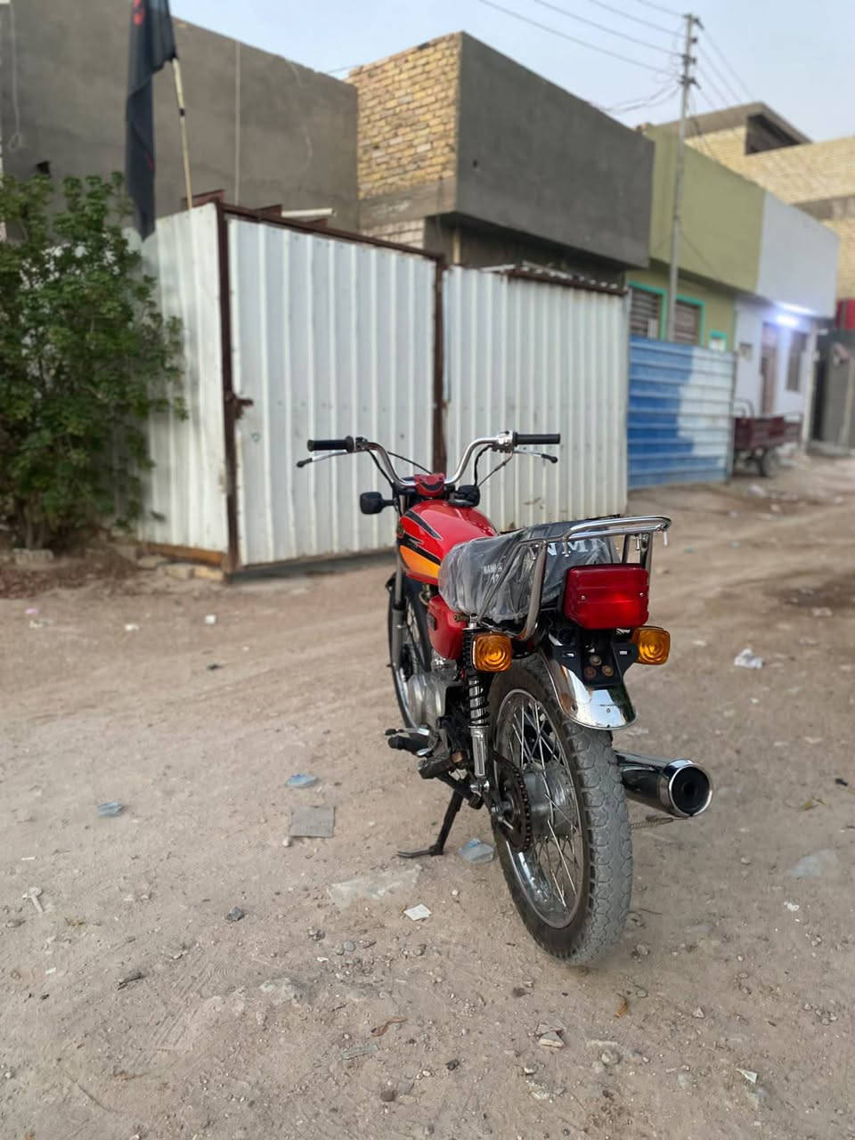 سلام عليكم دراجه 4كير للبيع اصولي اصولي وكيله العارضي
تعمير 26 نامه اصلي 
دراجه مكينه شلامجه بعده ع سحك مفتوحه لاول مر
مكان النجف حي النداء*********** سعر 600

