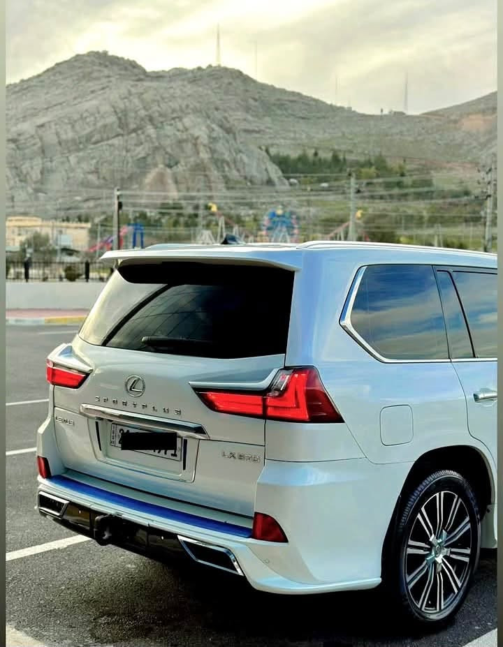 🚘✨ Lexus LX570 ✨🚘
📅 مۆدێل: 2016
🛣️ ماوەی ڕۆشتن: 170,000 کیلۆمەتر

🔹 بێ دەعمی
🔹 ئێرباگ نەتەقیوە و ناوی نەگرتووە 🛡️
🔹 هەموو پارچەکانی بیلادیە
🔹 7 پارچە ڕەشە لەسەر ساخی 🖤
🔹 گێڕ، مەکینە و کارەبا بەشەرتە ⚙️
🔹 بە تەواوی سیرفس کراوە 🔧
🔹 کتێبی جامی ڕەشی هەیە 🖤
🔹 تایەکانی تازەن 🛞✨
🔹 ماسەفات SUPER SPORT – فول ماسەفات 🔥

💰 نرخ: 445 گەڵا، مەجال هەیە 🤝

📞 بۆ زانیاری زیاتر:
*********** 📲

ــــــــــــــــــــــــــــ

🚘✨ Lexus LX570 ✨🚘
📅 موديل 2016
🛣️ الممشى: 170,000 كم

🔹 بدون دعمات
🔹 الإيرباغات لم تنفتح ولم تأخذ ضربة 🛡️
🔹 جميع القطع بلادية
🔹 7 قطع صبغ أسود على صخ 🖤
🔹 القير والمكينة والكهرباء على الشرط ⚙️
🔹 السيارة مسوية سيرفس كامل 🔧
🔹 لديها كتاب جام أسود 🖤
🔹 التايرات جديدة 🛞✨
🔹 مواصفات SUPER SPORT – فول مواصفات 🔥

💰 السعر: 445 گڵا، قابل للتفاوض 🤝

📞 للاستفسار والمعلومات أكثر:
*********** 📲
