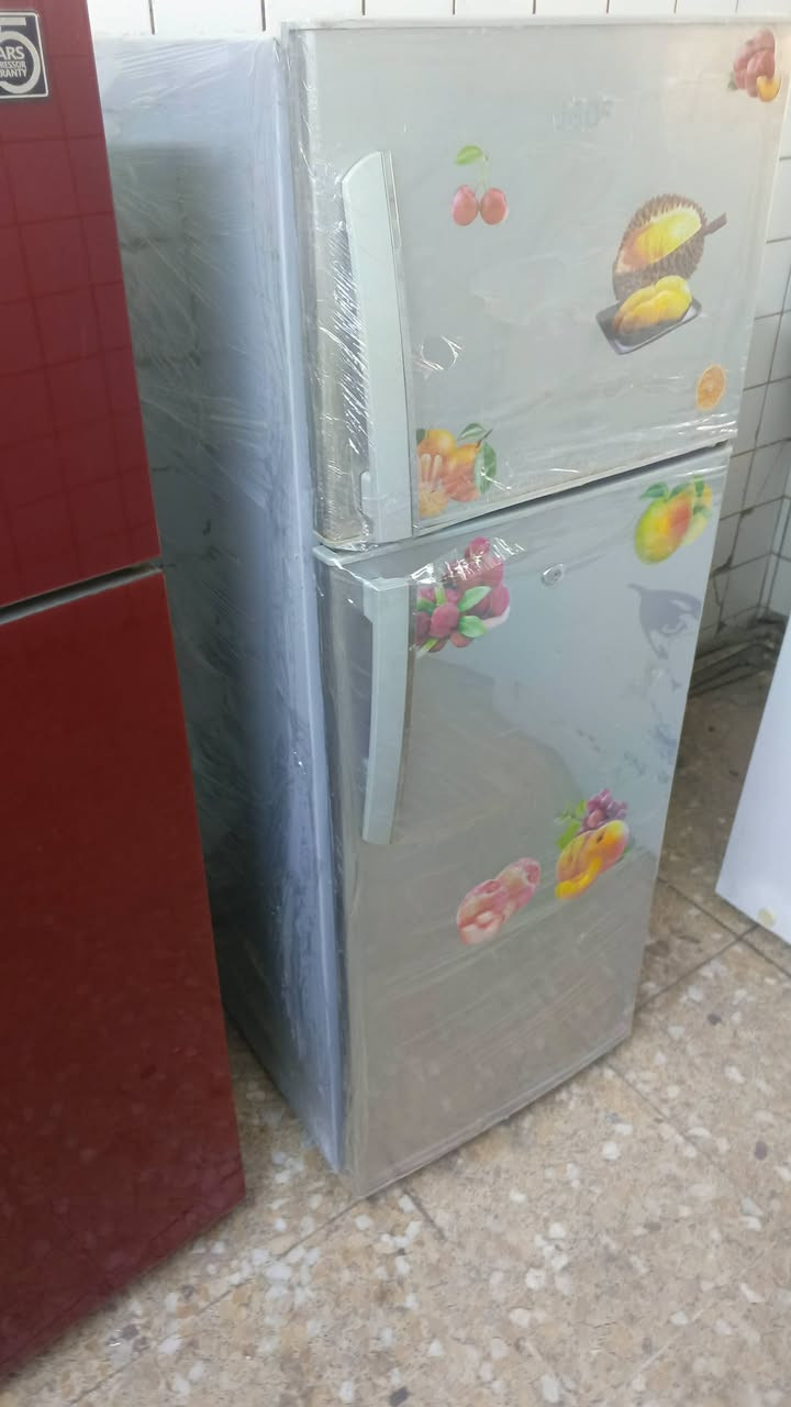 ثلاجة • أجهزة منزلية