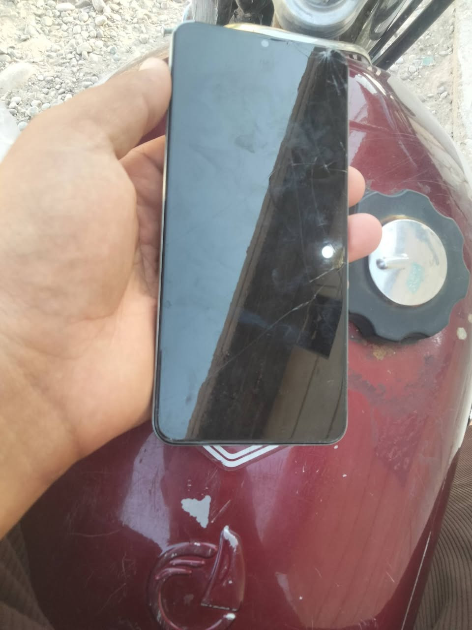 السلام عليكم
يوجد جهاز 
ريلمي نوت 60X 
 ذاكراه 128
رام 8 
الجهاز بالشرط بلادي 
بي كسور خفيفه بل شاشه 
السعر 95 وبي مجال
***********
