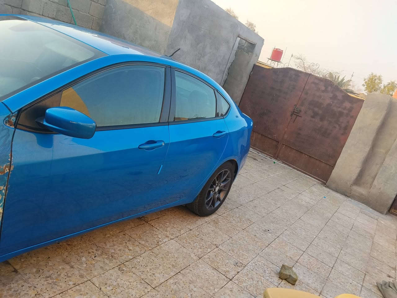 سلام عليكم لعزاز دوج دارت موديل ١٦ 
رقم دولي سنويه جديده تنتهي ٢٩ تحويل ثاني يوم
سيارا جازه كير ومكينه كارتون لاتنقيص ولاتبخير 
صبانه مامحطوطه عليهن تبيرد فول تدفئه 
تخم تاير الله شاهد قبل شهر بدلة سيارا جاهزه 
رقم بغداد سيارا نقصها حداديه تعبانه 
سيارا ضربتها كدامكم موضحه باقي البدي مكفول ضربه وصبغ
مكان سيارا بصره طوبه ونخيله *********** سعر سيارا ٦٣وبيها مجال هذن كلهن كدامكم رجائن لحد يكسر ماتعجبك أن شاء الله تحصل احسن منها
