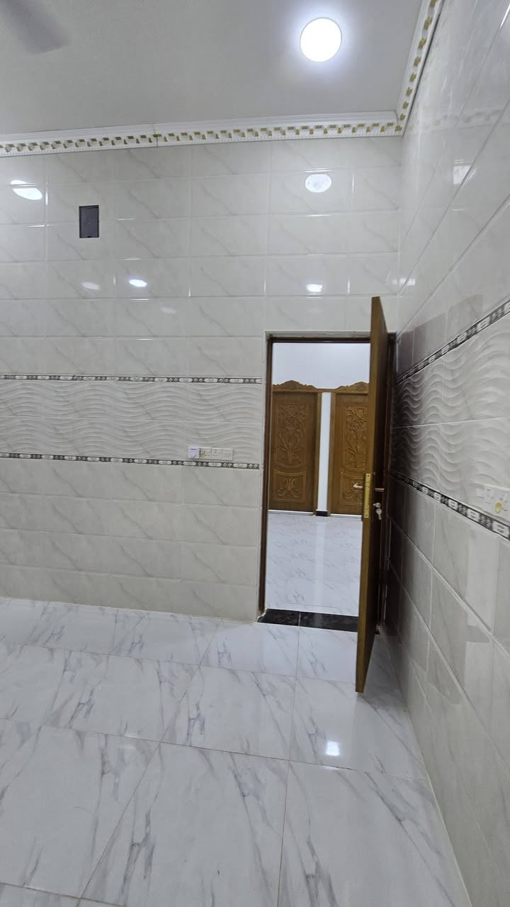 توفر دار سكن البيع
طابو زراعي والمالك عراقي
العنوان البصره حمدان شارع المركز
المساحه البيت الواحد 150متر
توفر كافت الخدمات ماي كهرباء تبليط مجاري
غرفتين وصاله وستغبال صحيات دخليه وخرجيه منور بناه حديث شغل درجه ‏أوله
السعر 82مليون وقبل التفاوض
الستفسار تصل ***********
ابو عباس
