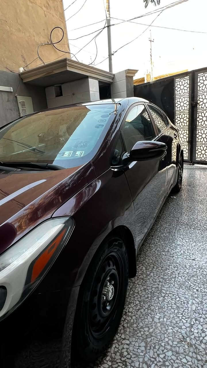 كيا فورتي (Kia Forte)
- موديل 2017 

المحرك: 4 سلندر 2000 دوش

 (اقتصادي جداً وقوي)

 الكير أوتوماتيك 6 نمر

السيارة موضح سونارها كدامك

وارد امريكي

كير محرك مكفولات 

والسيارة مال جناي 
السعر : 114 $ 

هـ : ***********
