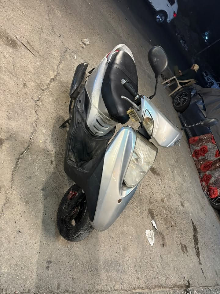 بريز محرك كفاله شرط خرسه شلعه معدل خير من الله كهربائياتها كلها شغاله سلف هندر 
السعر 650وبيها مجال 
السكن غزاليه شارع المشجر 
***********
