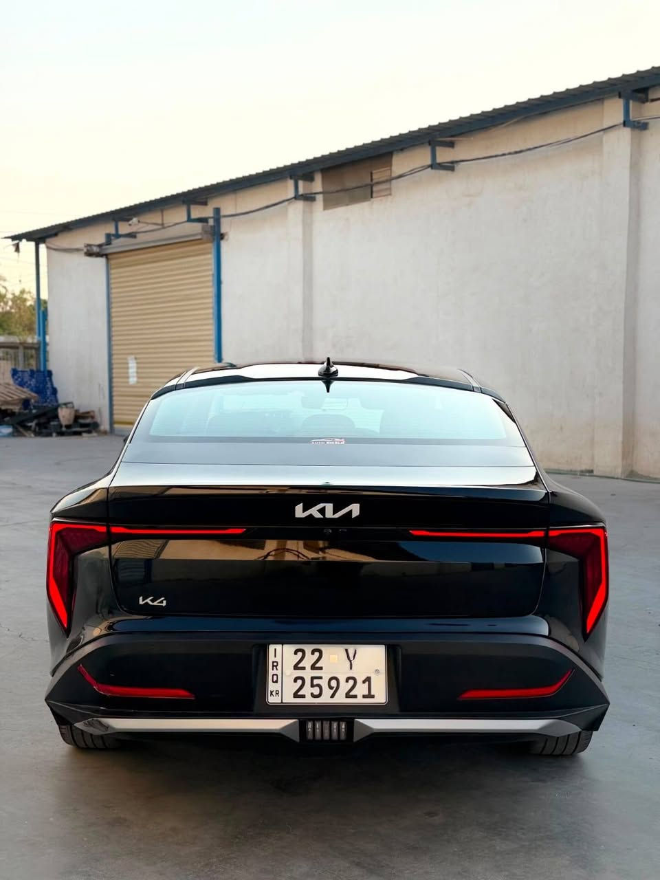 سلام عليكم للبيع فقط 
كي فور EX  2025 k4 بجم كبس 
محرك : 2000 دوش مرغوب
وارد : اميركا 
ماشيه : 15 الف 
مواصفات  Ex 
1_بصمة 
2_تشغيل عن بعد 
3_ بصمة ابواب 
4_ بصمة جنطه 
5_شاشه متصل حجم كبير 
6_فول قيادة ذاتيه مع تحديد مسار 
7_فول تحكم ستيرن 
8_تبريد متصل مع شاشه لمس 
9_منافذ شحن خلفية 
10_سايد بريك كهربائي 
11_مانع انزلاق 
12_نقط عمياء 
13 _ تحكم وضعيات قياده
14_رادار امامي وخلفي وجانبي 
15_فول حساسات توقف ذاتي 
16_لد امامي مع عدسات زنون
17_لد خلفي 
18_شحن واير لس 
19_كامره خلفية دقه hd 
20_ويل كب بلاد 
السياره عليها دوشمه كامله ارضيات وكشنات 
ولدات داخليه متغير 

مرقم اربيل كامل ( تحويل مباشر )

حادث سياره  
باب سايق مبدل وجاملغ مصلح ومصبوغ
بدون ايرباك بدون دواخل 
باقي سياره كفاله عامه ع اخير جديده 
مكاني:بغداد قرب علوه الرشيد يم القوس 
السعر : 171 وبيه مجال بسيط 
استفسار :*********** 
             :***********
