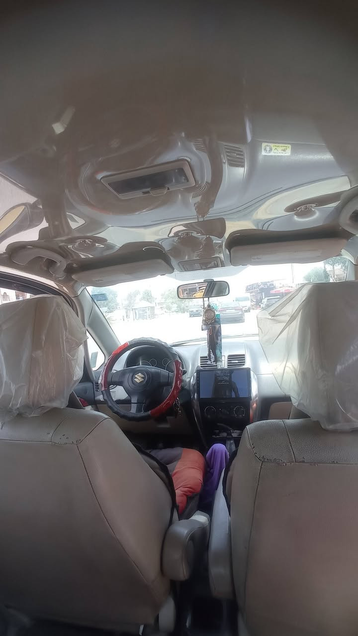 السلام عليكم للبيع سيارة سوزوكي ياباني sx4موديل2011وارد أمريكي محرك2000 بأسمي مصفره هيئه وغرامات بدون حادث گير عادي السعر 42وبيها مجال الإتصال على الرقم واتساب ***********
