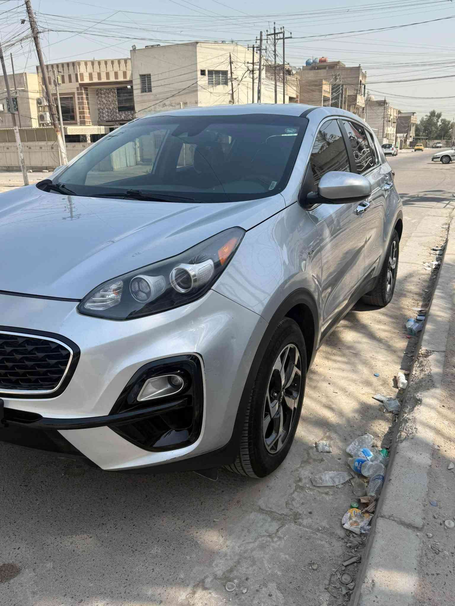 سبورتج 
موديل 2021 
نص فول 
رادار 
كامره دواره 
شاشه كبيره 
تحكمات جهتين 
تبريد قطعتين 
دفع رباعي 
نضام نزول منحدرات 
عداد المشي 70 
تحديد مسار 
كروز سرعه 
صبغ جاملغ خلفي ايمن 
السعر 160 بيها محال قليل 
لل استفسار 
***********
