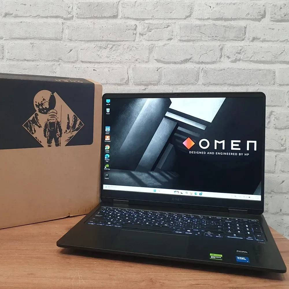 🔥 وحش الألعاب والاداء العالي وصل! | HP OMEN 16 (بحالة الكرتونة - Open Box) 🚀

إذا دورك على القوة المطلقة، السرعة الخيالية، والجرافيك المرعب... العرض هذا مصمم خصيصاً لك! 😎 جهاز جديد تماماً بدون أي ملاحظات، وبسعر جملة ما يتتفوت! 💥

💻 المواصفات التقنية (Specifications):

🧠 المعالج (CPU): Intel® Core™ 7 240H (أداء صاروخي للمهام الثقيلة والألعاب) ⚡

🎮 كرت الشاشة (GPU): NVIDIA® GeForce RTX™ 5070 (8GB GDDR6) (جاهز لأقوى العاب الـ AAA ورندرة الجرافيك بدقة مذهلة) 🚀

🔋 الذاكرة العشوائية (RAM): 16GB DDR5 (سرعة نقل فائقة 5200 MT/s لتعدد مهام سلس)

💾 التخزين (Storage): 1TB PCIe® Gen4 NVMe™ SSD (سرعة فائقة جداً في الإقلاع ونقل البيانات)

🖥️ الشاشة (Display): 16.0" FHD+ (1920x1200) (ألوان نابضة بالحياة ووضوح عالي يغمرك في اللعبة) 🎯
⌨️ الكيبورد: White Backlight Keyboard (إضاءة بيضاء أنيقة ومريحة بالليل والنهار)

💿 النظام: Windows 11 Home أصلي ورسمي 🔷

✨ حالة الجهاز:
Open Box / Like New: الجهاز جديد تماماً، بحالة ممتازة وكأنه فاتح كرتونته بنفسك! 📦 الأصلي بالكامل وبدون أي عيوب.
📍 متوفر الآن لدى:
🏢 شركة خوبيب للابتوبات - Khubaib Laptops

📍 العنوان: كركوك - بنجا علي (کەرکوک - پەنجا عەلی)
📞 للطلب والاستفسار (واتساب أو ماسنجر):
📱 رقم الهاتف: ***********

سارع بالحجز، الكمية محدودة جداً! 🏃‍♂️💨
