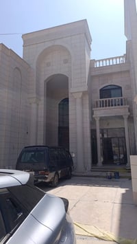 المنصور • ٥٥٠م • مسبح داخلي